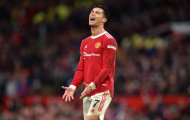 “Nếu là Ronaldo, tôi sẽ cúi đầu và ở lại Man United'