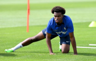 Tân binh 18 tuổi ra mắt Chelsea, có buổi tập đầu tiên ở Cobham