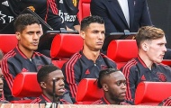 Man Utd đá kém, Ronaldo tỏ thái độ khó chịu trên khán đài