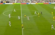 Hàng hot Premier League ghi bàn từ giữa sân