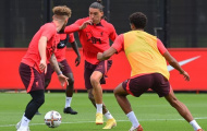 5 điều rút ra từ buổi tập của Liverpool: Phản ứng 'bom tấn', cờ đến tận tay