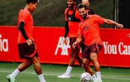 Salah phấn chấn, Liverpool hăng say tập luyện chờ chiến Man Utd