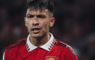 Cú huých vai của Martinez là điều MU còn thiếu