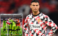 Ronaldo đòi ra đi, phòng thay đồ M.U phấn khích