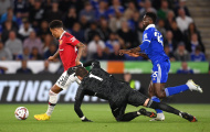 Chạy như gắn động cơ, Man Utd lấy 3 điểm rời hang Cáo