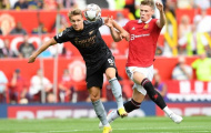 Rũ bùn đứng dậy, McTominay làm điều bất ngờ cho Casemiro