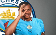 Tân binh Man City khen M.U tốt nhất thế giới