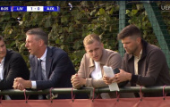 Hình ảnh gây chú ý của Van de Beek