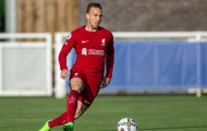 Arthur đá trận đầu tiên cho Liverpool