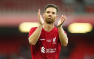 Xabi Alonso phản ứng sau trận thắng M.U