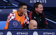 Ronaldo cản trở MU cả khi ngồi dự bị