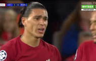 Cú hét hướng về Van Dijk chỉ ra vấn đề của Liverpool