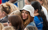 Pique giữ mặt lạnh khi gặp Shakira