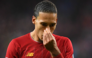 Van Dijk bị chỉ trích vì giữ chân chờ World Cup