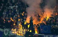 Cảnh hỗn loạn, pháo sáng xuất hiện ở trận thắng của CLB Premier League