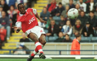 Đội hình đầu tiên của Wenger tại Arsenal: Huyền thoại 128 bàn