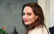 10 fan nổi tiếng nhất của Liverpool: Từ Angelina đến Nelson Mandela