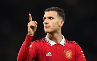 Dalot có câu trả lời cho Barcelona 
