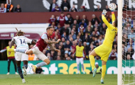 Gallas thán phục kẻ đóng thế ở Chelsea