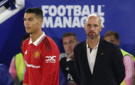 Gary Neville: 'Man United chơi tốt hơn khi không có Ronaldo'