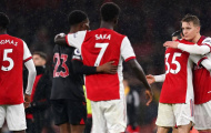 Cú sốc cho Arsenal! Nhạc trưởng chấn thương, khập khiễng lê bước
