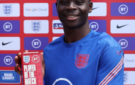 Bukayo Saka nhận phần thưởng xứng đáng