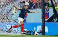 Mbappe vượt qua Henry, sánh ngang Messi