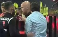 Ten Hag nổi điên, xô xát với HLV đối thủ khi M.U bại trận