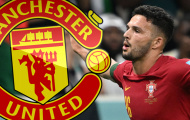 Ten Hag vừa nhận cú tát đau điếng từ Man Utd trên TTCN