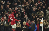 Marcus Rashford solo ghi bàn từ phần sân nhà