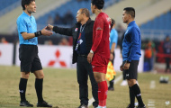 Thầy Park 'cầu hoà' trọng tài giúp Văn Hậu tránh thẻ
