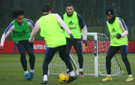 Rõ Sancho; Cơn ác mộng của Wan-Bissaka trở lại sân tập M.U