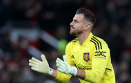 Rời Man Utd, 'người thừa' chính thức phá vỡ im lặng