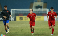 4 tuyển thủ Việt Nam tập thêm trước giờ ra sân bay