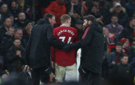 HLV Ten Hag cập nhật tình trạng của Van de Beek