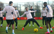 2 cái tên vắng mặt; Xuất hiện bộ đôi cạ cứng trên sân tập Man Utd