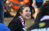 Fan nữ Thái Lan khoe sắc trước chung kết AFF Cup 2022