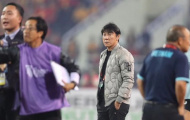 Mất lá bài hộ mệnh, HLV Shin có lâm nguy?