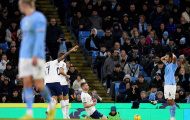 Phản ứng của phòng thay đồ Man City sau khi bị Spurs dẫn 2 bàn
