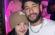 Lisa (BlackPink) gây sốt với bức hình chụp chung cùng Neymar