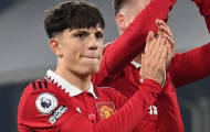 Real tổ chức đàm phán, Man Utd lập tức công bố HĐ mới