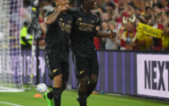 Neville ấn tượng mạnh với tiền đạo Arsenal
