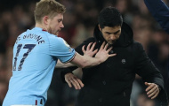 Toàn cảnh De Bruyne thô bạo với Arteta, bị CĐV Arsenal tấn công