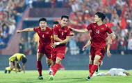 Báo Trung Quốc 'ghen tị' vì HLV Troussier; Tiến Linh, Hoàng Đức lỡ hẹn SEA Games 32