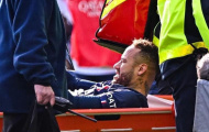 Neymar ôm mặt khóc nức nở