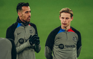 Sau tất cả, De Jong đã có mặt tại Old Trafford