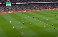 VAR lại ''ám'' Arsenal