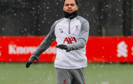 Liverpool tập luyện dưới trời tuyết
