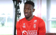 Giroud gửi thông điệp bất ngờ cho Folarin Balogun