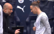 Hành động khó hiểu của Pep Guardiola trong trận thắng Liverpool